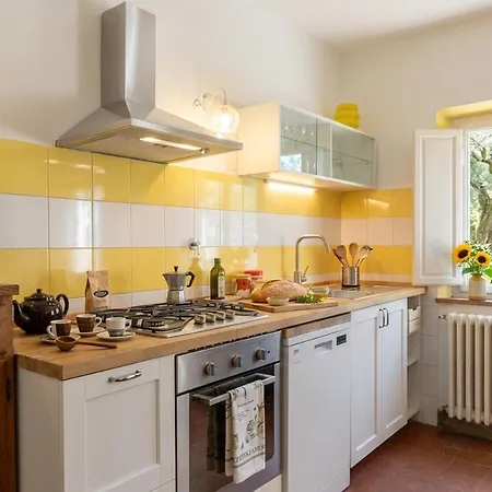 Ferienhaus Podere Al Laino Con Piscina Lucca